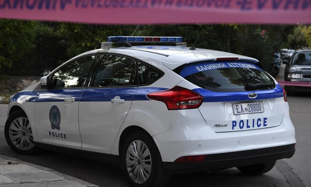 Βίντεο - ντοκουμέντο από τη δράση σπείρας που εισέβαλε σε καταστήματα στα Σπάτα